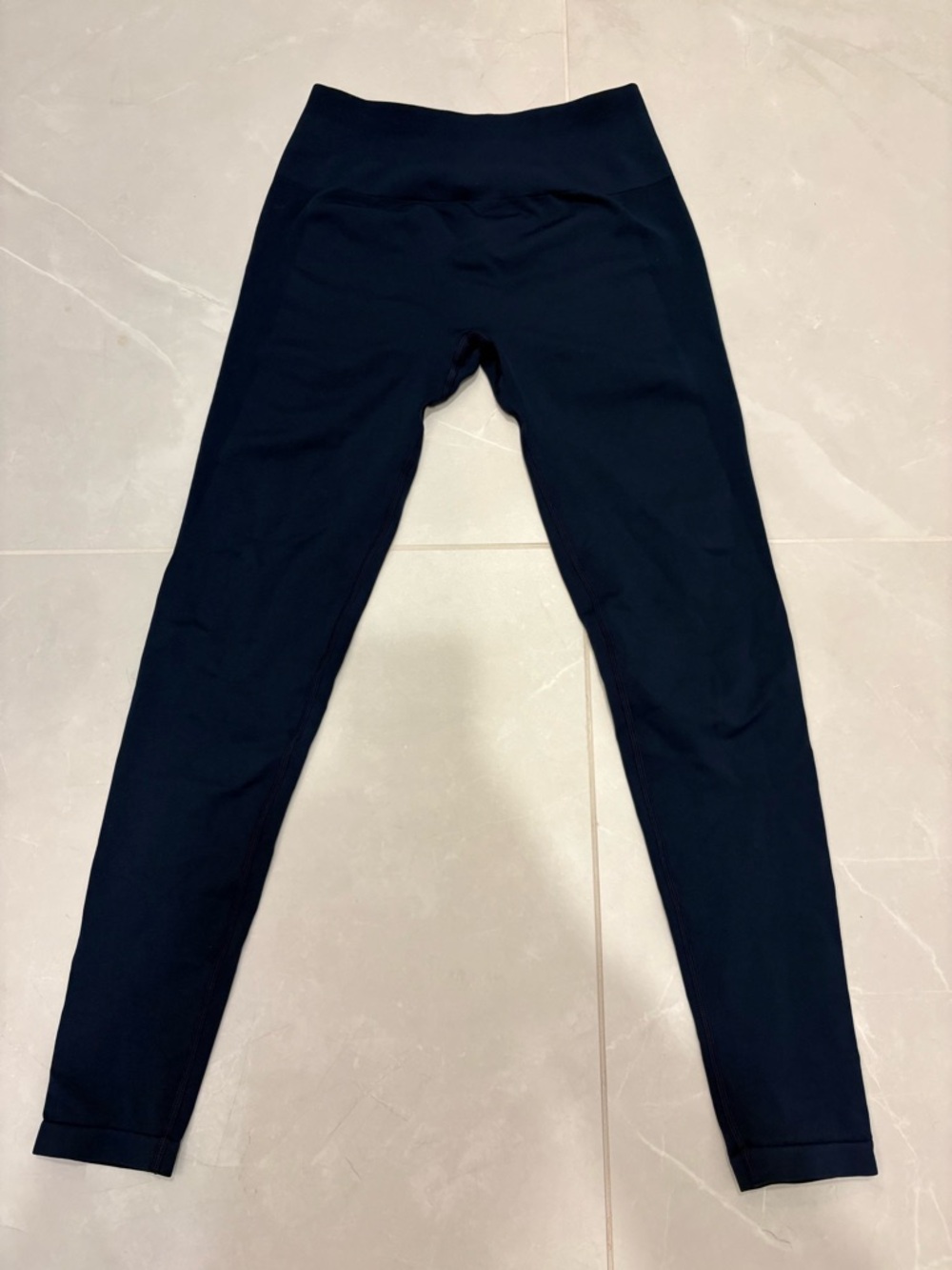 AUROLA High Rise Scrunch Butt Leggings Navy XS/S 27” Inseam